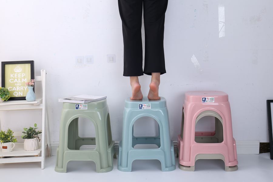 高凳 High Stools