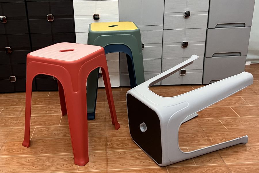 高凳 High Stools